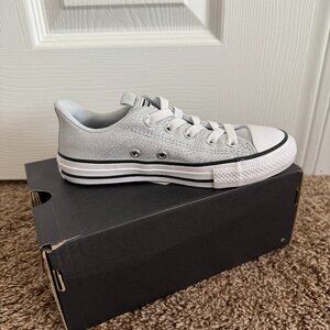Kids silver sparkle Converse // Size 13 // NWT